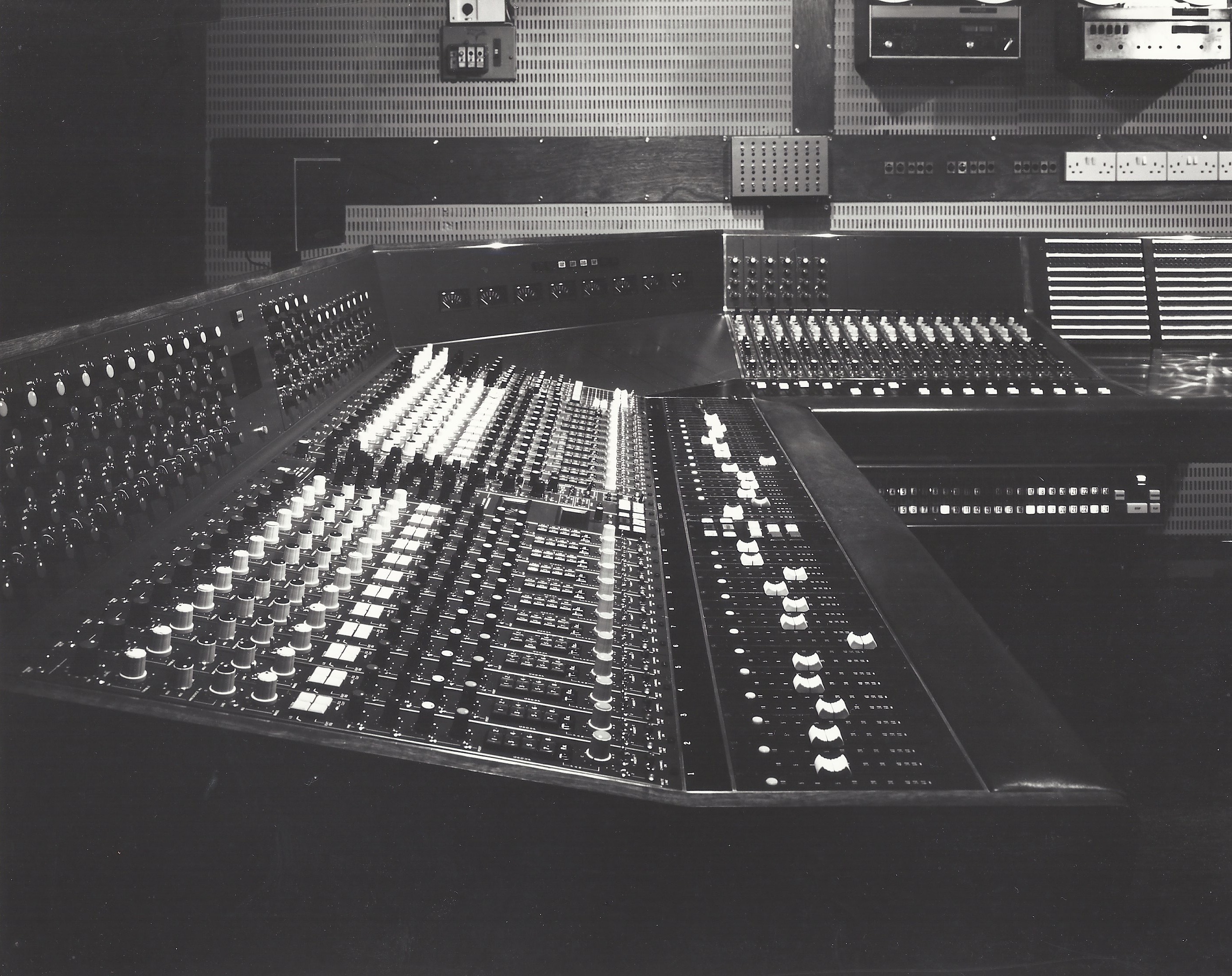 Raindirk Olympic 3 with Studio One EQ
